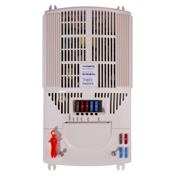 Dometic SMP 301-03 tápegység feszültségátalakítóval